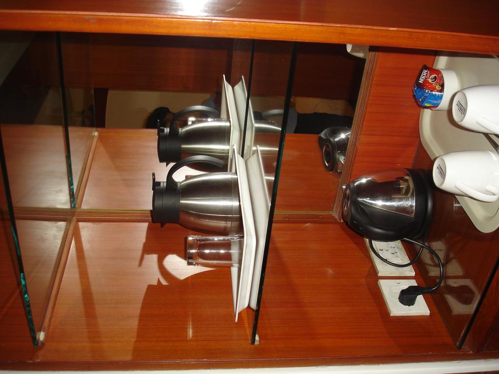 J'S Inn New Delhi Luaran gambar