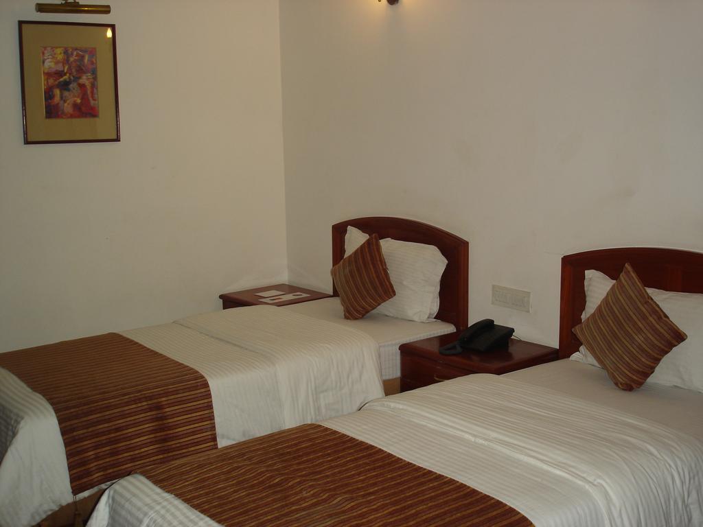 J'S Inn New Delhi Luaran gambar